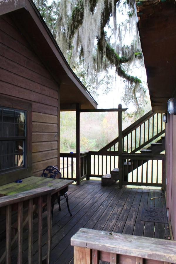Isabel Berry Creek Cabins B&B 외부 사진