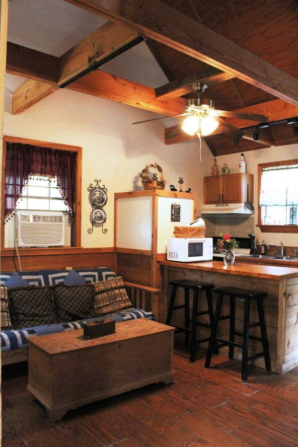 Isabel Berry Creek Cabins B&B 외부 사진
